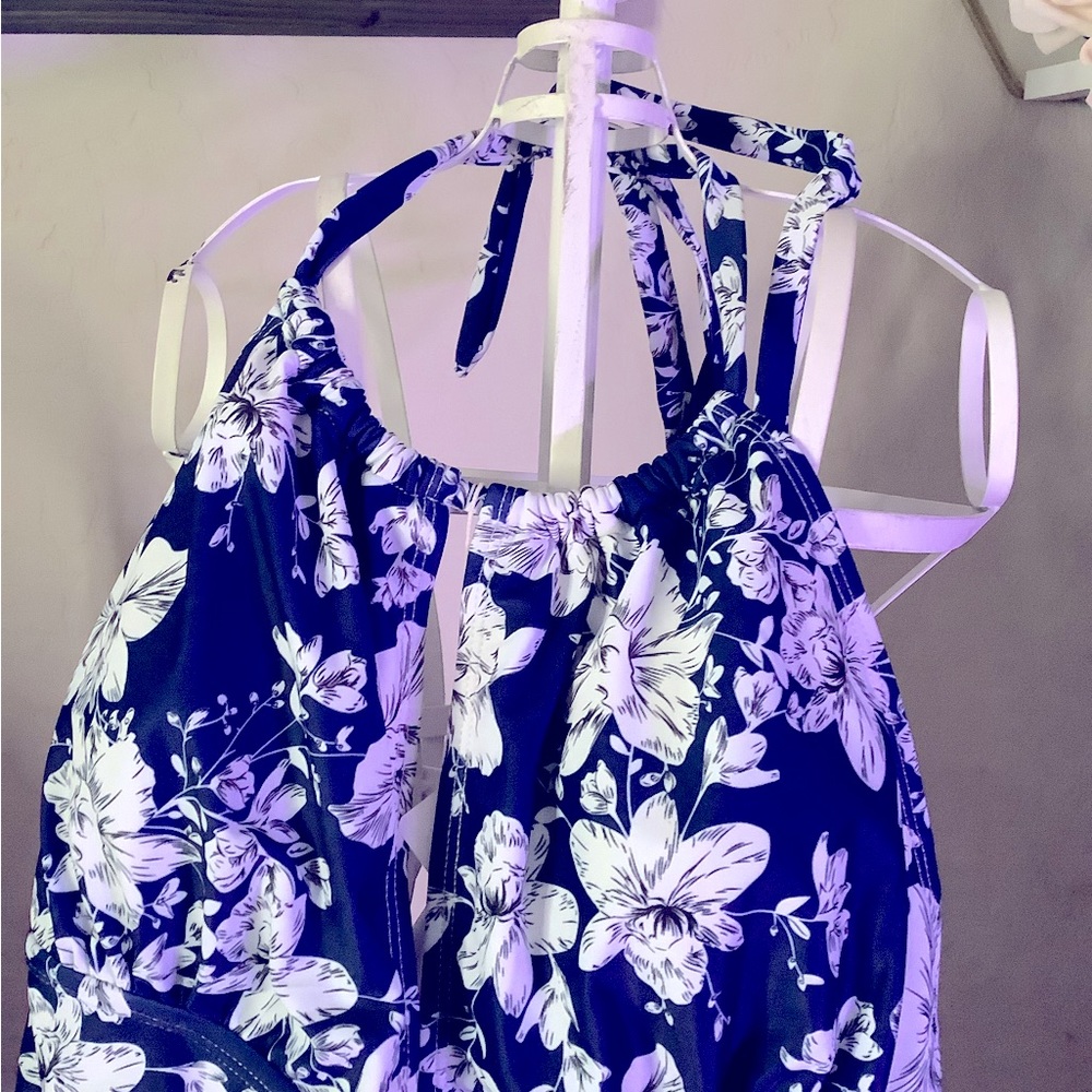 12Crazy floral one-piece‎ swimsuit NWT Sz Large - Picture 2 of 6
